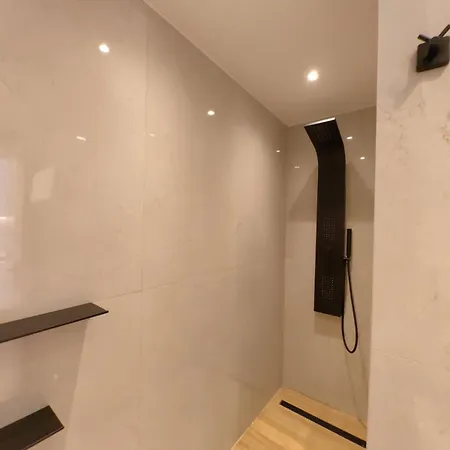 City Break 1 Led & Bath Volos Exterior foto
