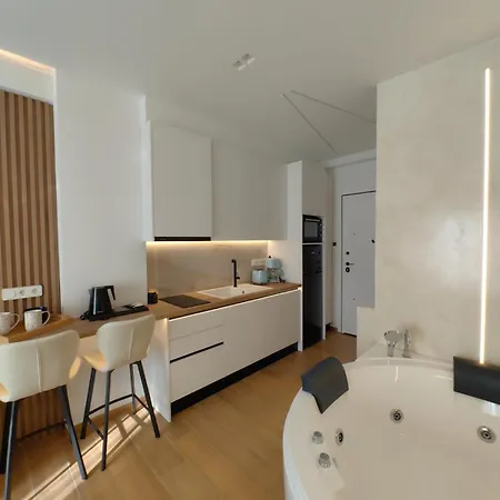 City Break 1 Led & Bath Volos Exterior foto