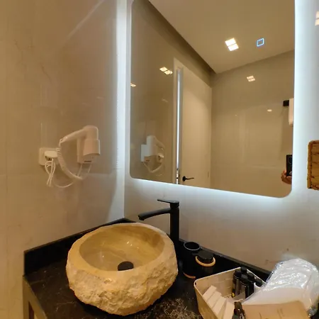 City Break 1 Led & Bath Volos Exterior foto